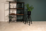 Кварцвиниловый SPC ламинат Vinilam Ceramo Stone Бетон Белый 71615 940×470×6 — изображение 7