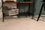 Кварцвиниловый SPC ламинат Vinilam Ceramo Stone Бетон Белый 71615 940×470×6 — изображение 6