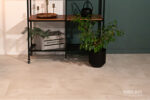 Кварцвиниловый SPC ламинат Vinilam Ceramo Stone Бетон Белый 71615 940×470×6 — изображение 4