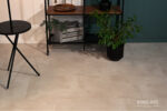 Кварцвиниловый SPC ламинат Vinilam Ceramo Stone Бетон Белый 71615 940×470×6 — изображение 3
