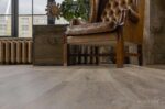 Кварцвиниловый SPC ламинат Vinilam Ceramo XXL Дуб Женева 8870-EIR 1520×225×5,5 — изображение 9