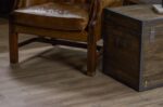 Кварцвиниловый SPC ламинат Vinilam Ceramo XXL Дуб Женева 8870-EIR 1520×225×5,5 — изображение 5
